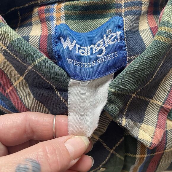 Vintage Wrangler Pearl Snap Button Up Shirt. Large. Pockets. USA. - Picture 16 of 16